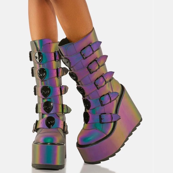 👽🆕Dolls Kill / YRU Reflective Alien Platform Boots! BNIB! Size 8!👽SOLD OUT! - Picture 9 of 16